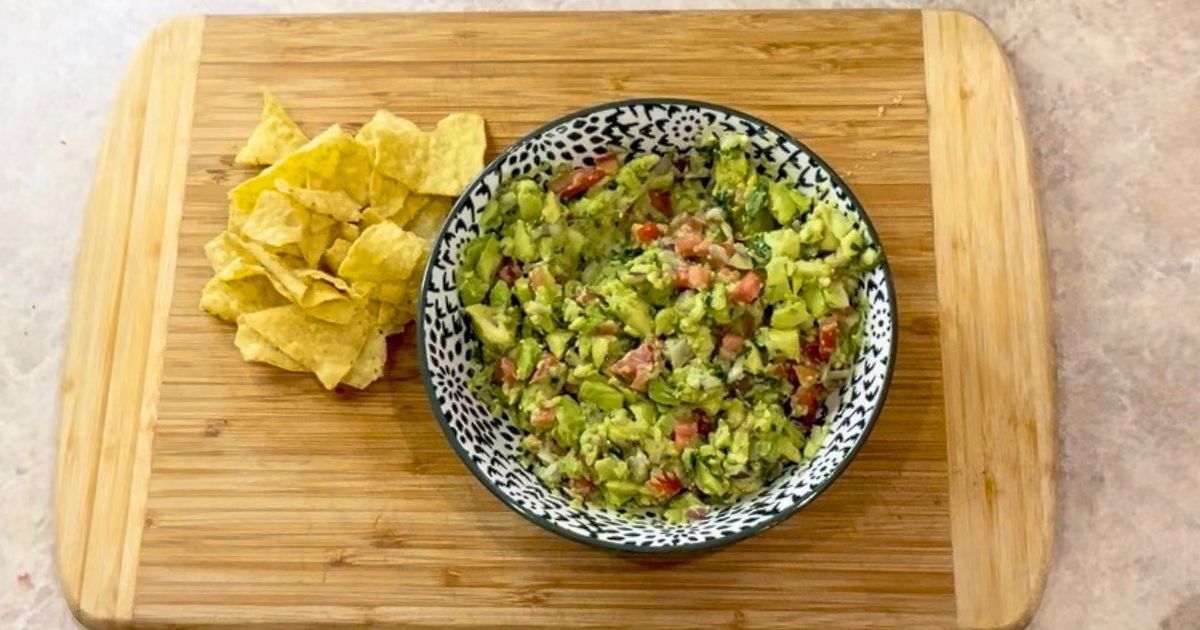 How to Make Guacamole at Home